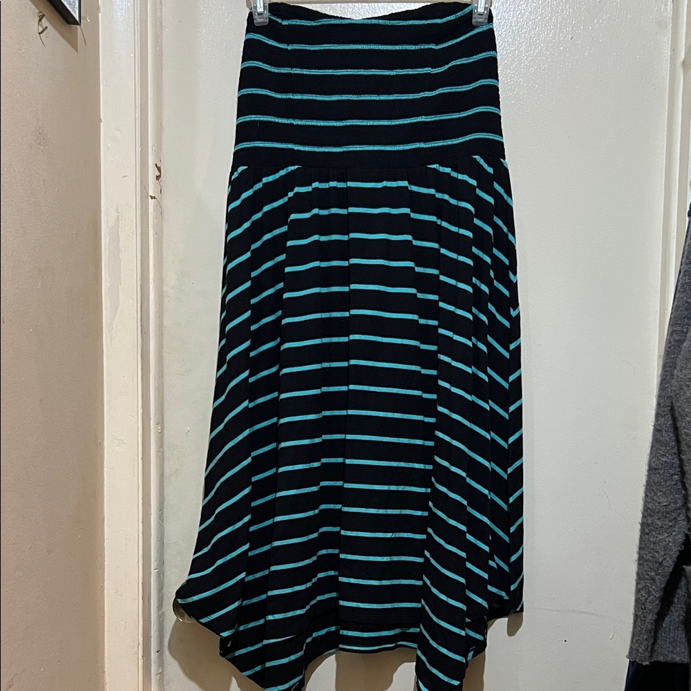 Torrid Black and Teal High-Low Skirt